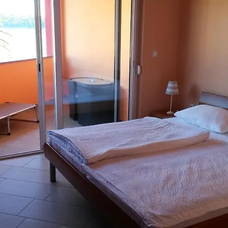 Kreso Apartman *